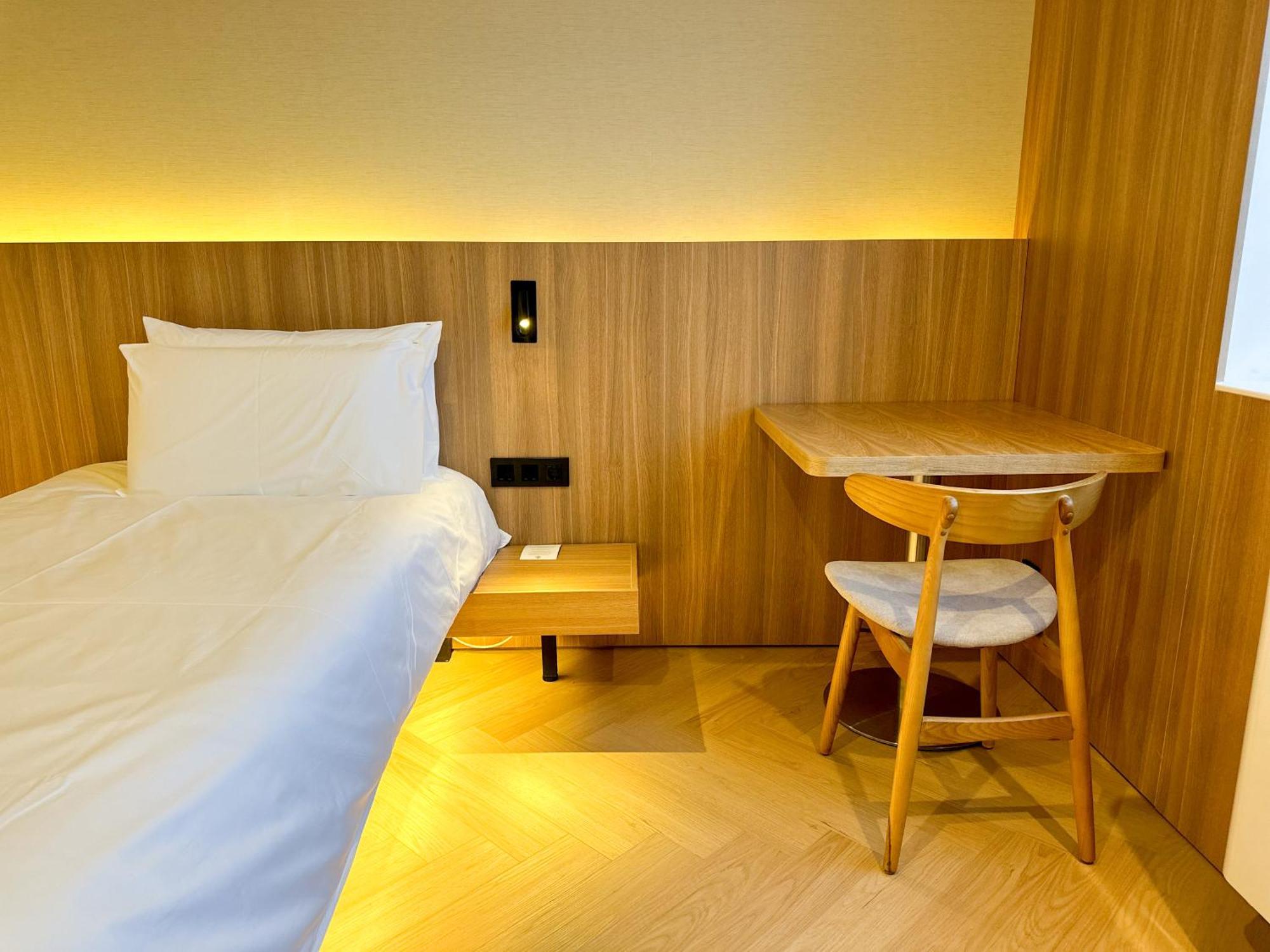 Resident Hotel Abay Almaty Esterno foto